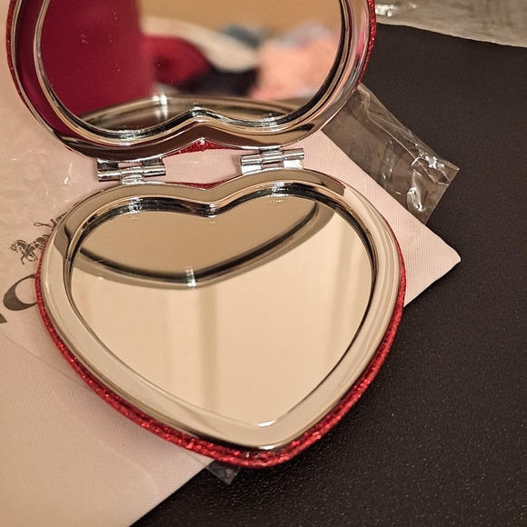 Coach Red Heart Glitter Keychain with Red Compact Glitter mirror NWT  & dustbag - Picture 5 of 9